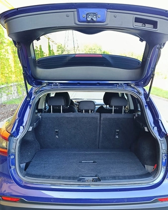 Nissan Qashqai cena 78900 przebieg: 109500, rok produkcji 2018 z Warszawa małe 254